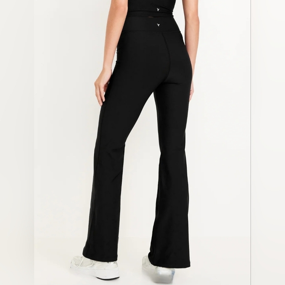 Old Navy Extra High-Waisted Power Soft Flare In Black. Size MT. - Picture 3 of 6